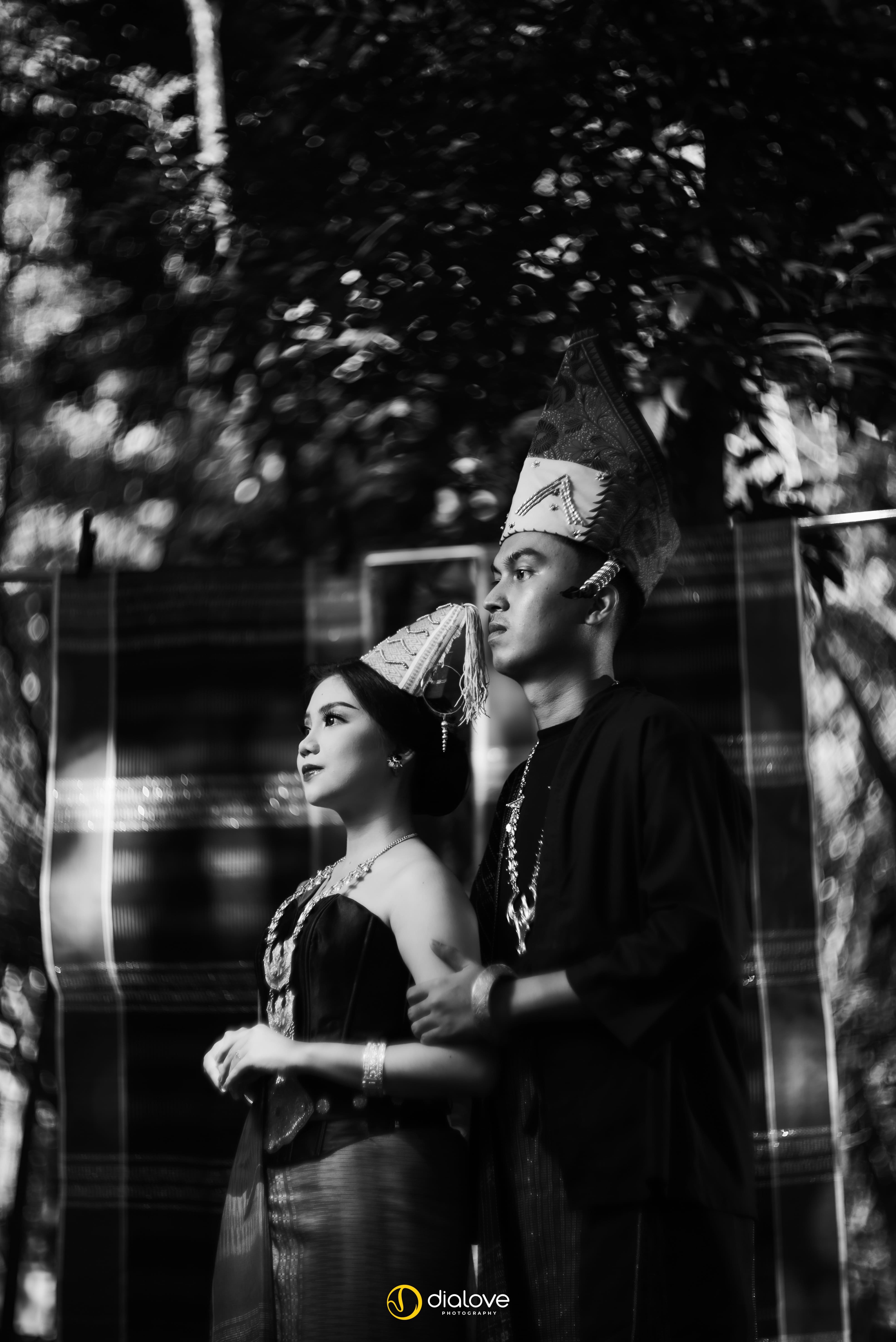 Keanggunan dalam Adat